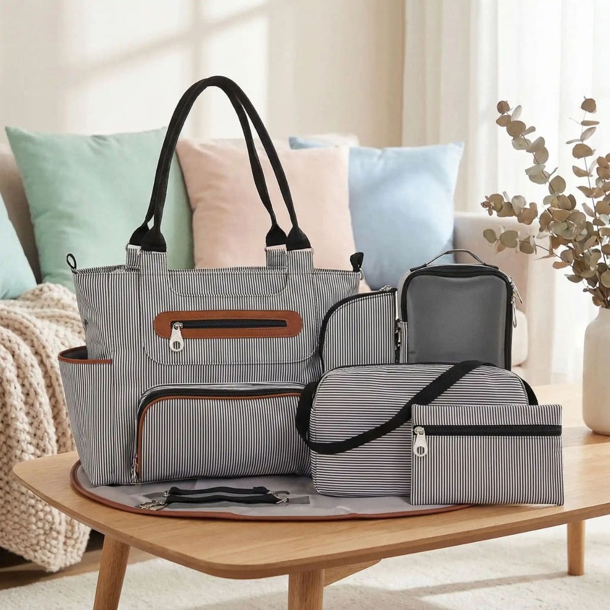 Sac à langer multifonction Pack Sérénité à rayures noir et blanc avec accessoires assortis